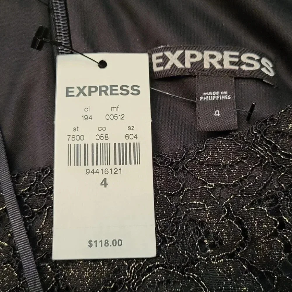 Express Women's Black Floral Dress (Size 4)
